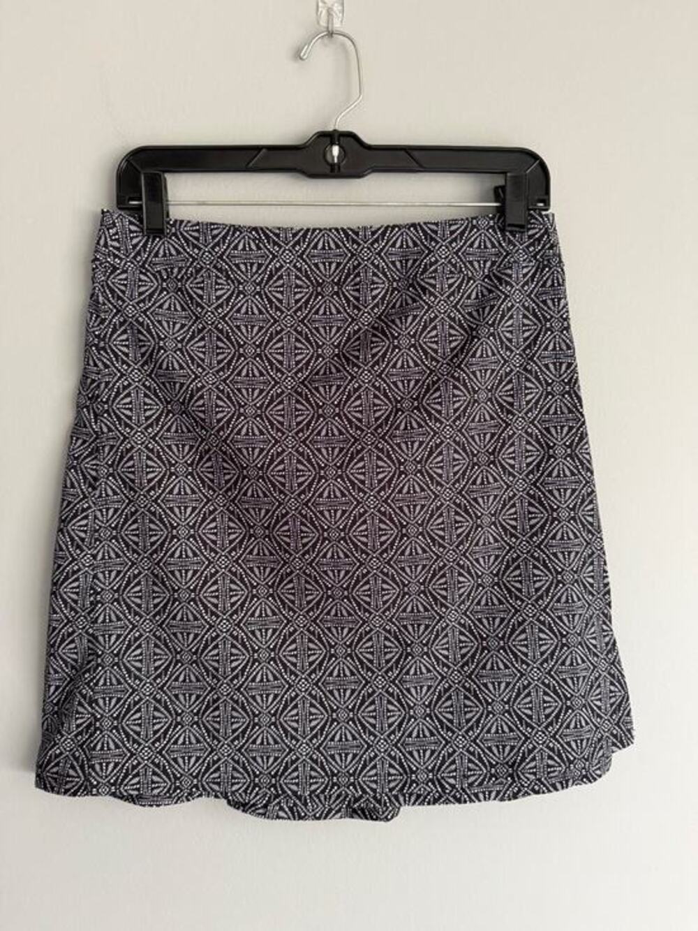Rip Skirt Size Small Black White Geometric Print Wrap Mini Boho Resort Coastal